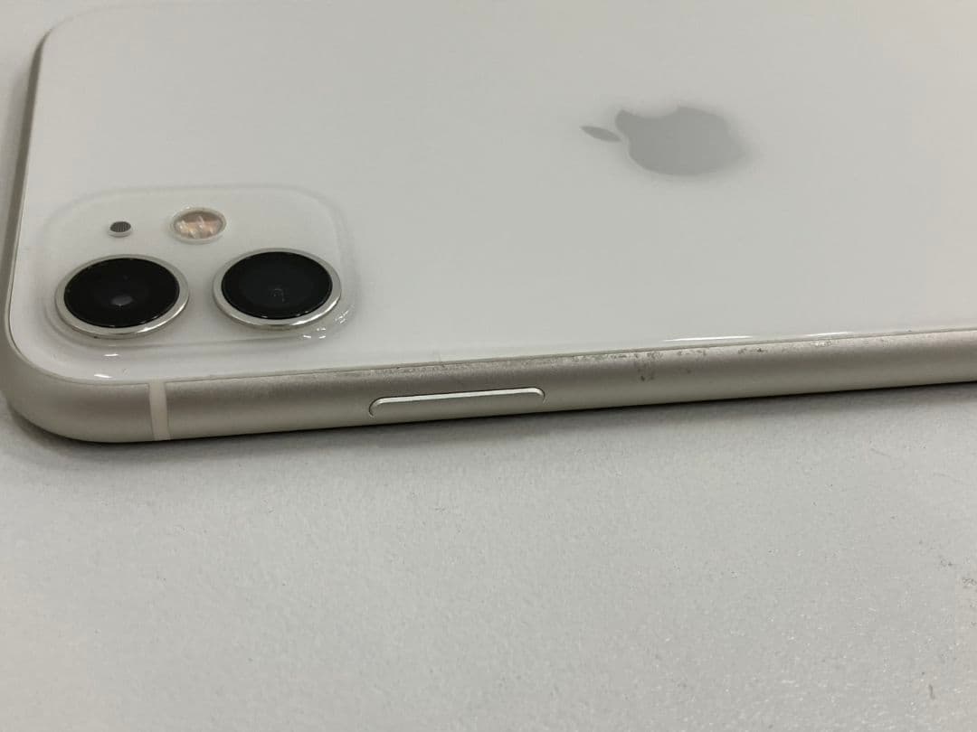 【iPhone11】SIMフリー　64GB