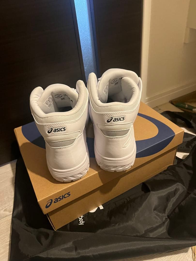 アシックスASICS WINJOB CP304 BOA ホワイト　限定　安全靴