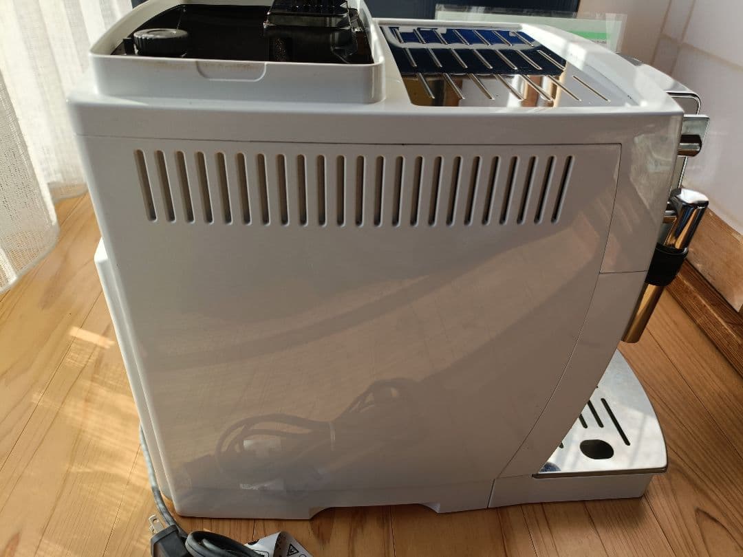 ★現状品　ジャンク　デロンギ マグニフィカS ECAM23120WN ホワイト