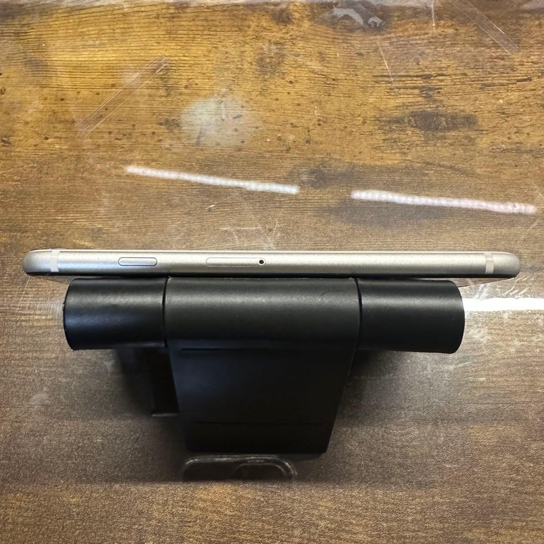 iPhoneSE3 128GB スターライト　SIMフリー se3