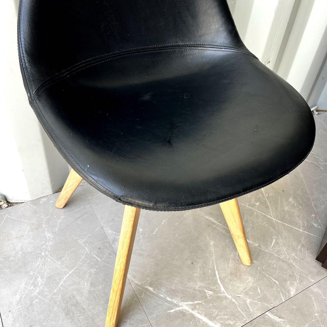取付無料！ボーコンセプト オッタワ 本革ブラック 北欧モダン風ダイニングチェア✨