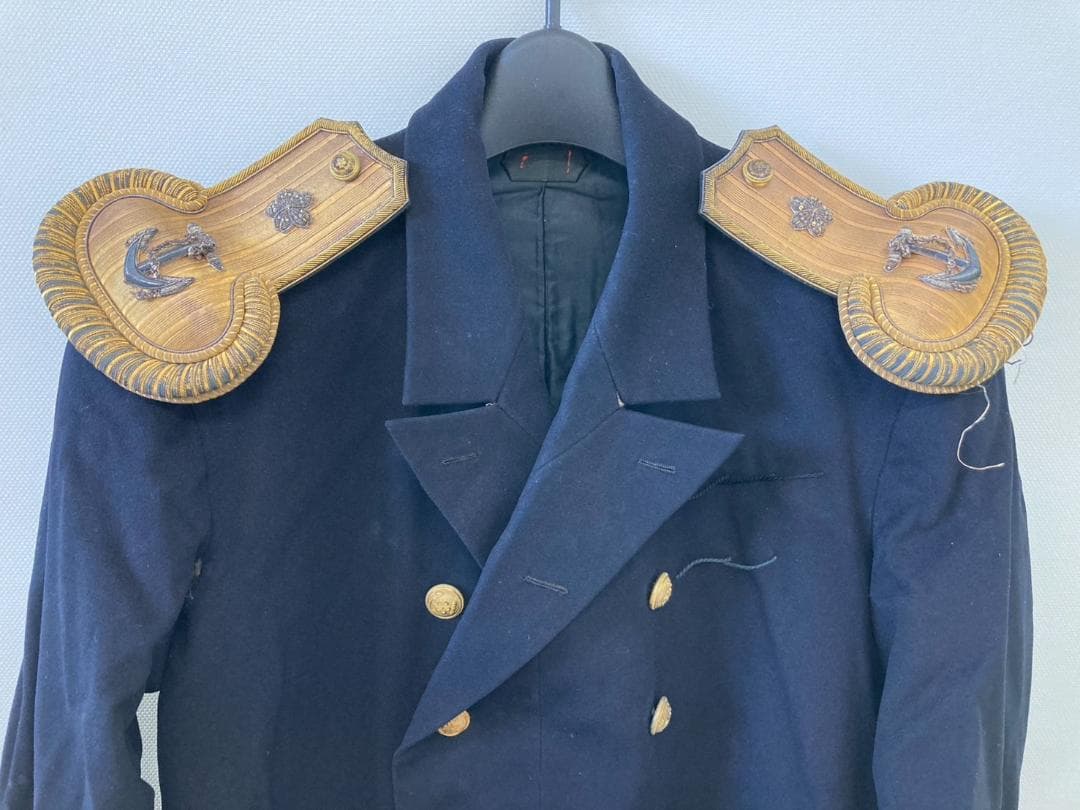 うぶ物 希少 大日本帝国海軍 大礼服 大礼帽 肩章 勲章各種