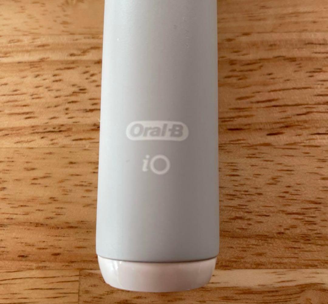 Oral-B iO6 本体+充電器+換えブラシ1本＋トラベルケース