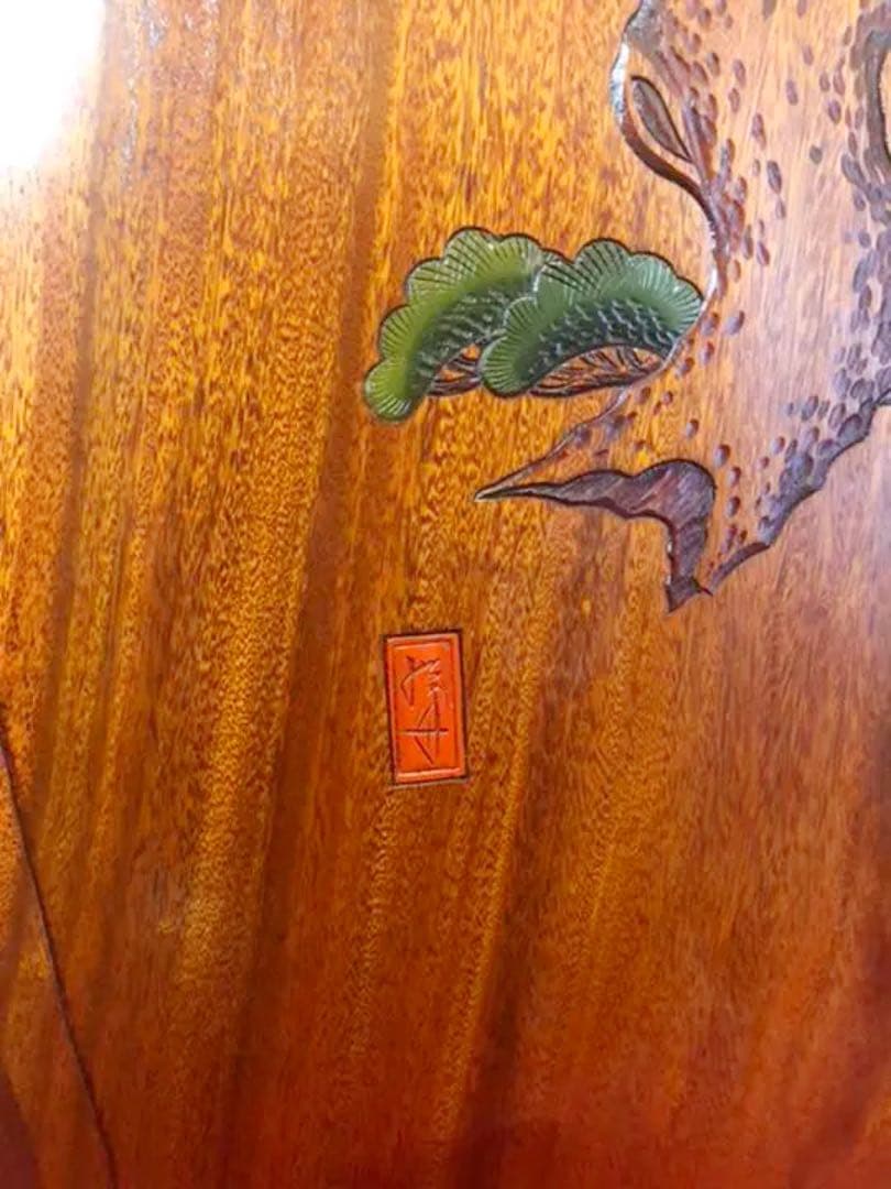 197.欅　総無垢　松と鷹　手彫り