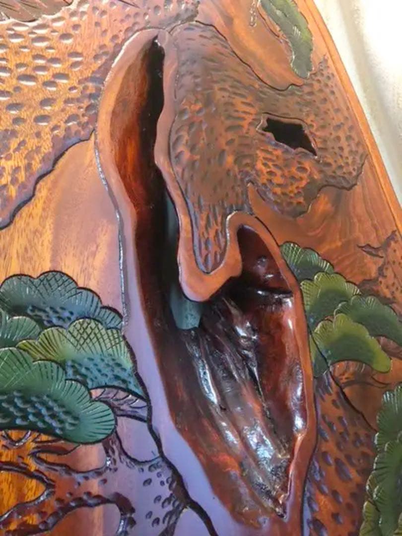 197.欅　総無垢　松と鷹　手彫り