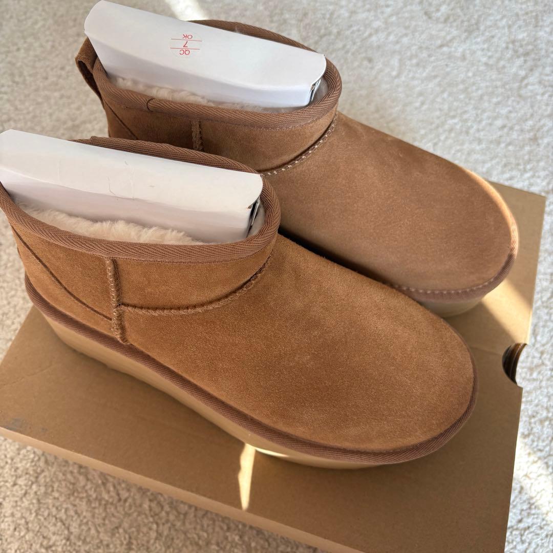 新品！UGG/アグCLASSIC ULTRAMINI PLATFORM 24cm