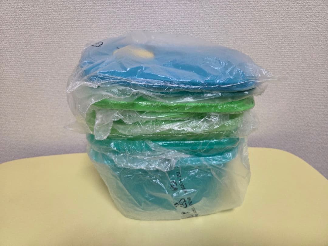 【新品・未使用】タッパーウェア クリスタルウェーブ 4個セット