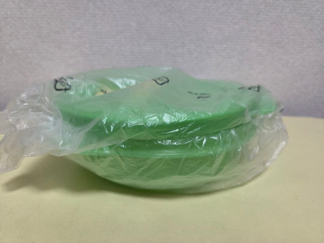 【新品・未使用】タッパーウェア クリスタルウェーブ 4個セット