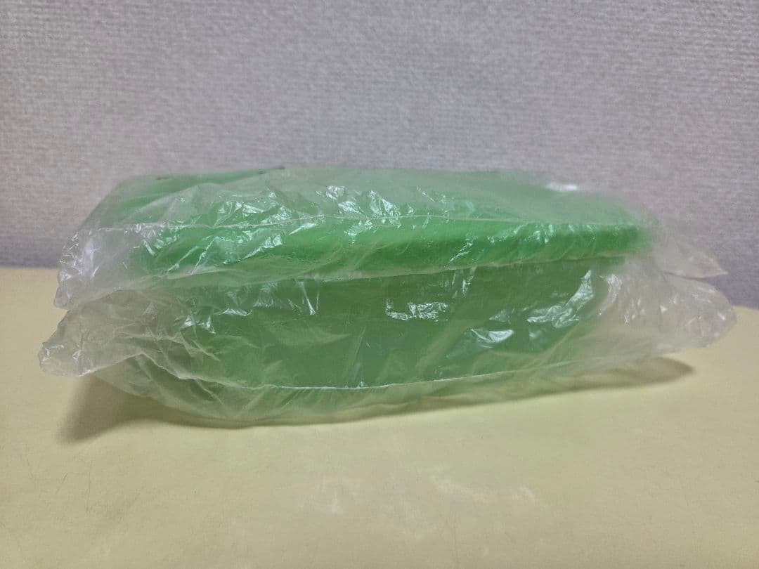 【新品・未使用】タッパーウェア クリスタルウェーブ 4個セット