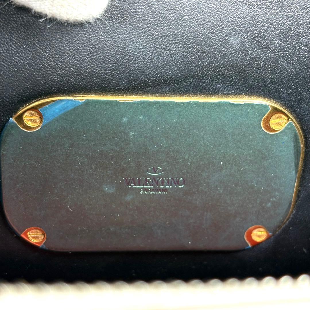 VALENTINO シグネチャー Vロゴ レザーショルダーバッグ カメラバッグ