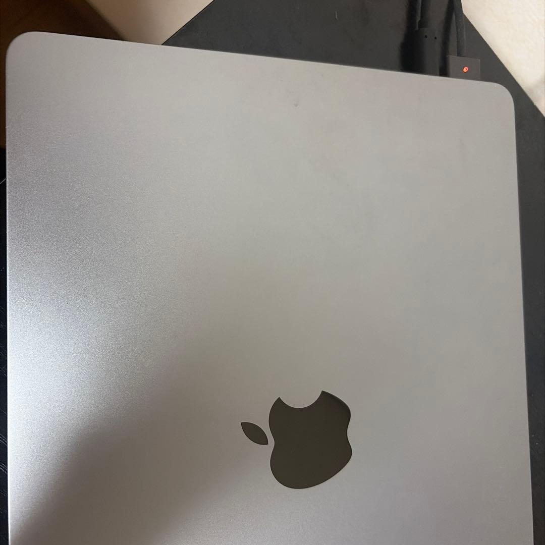 MacBook本体 Apple MacBook Air (M2)