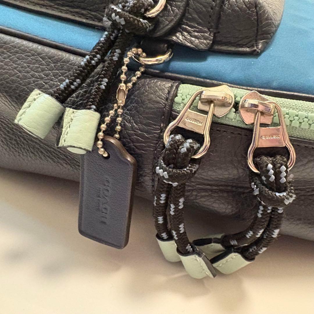 専用極美品　コーチ　ワンショルダーボディバッグ　ネイビー　レザー　ロゴワッペン