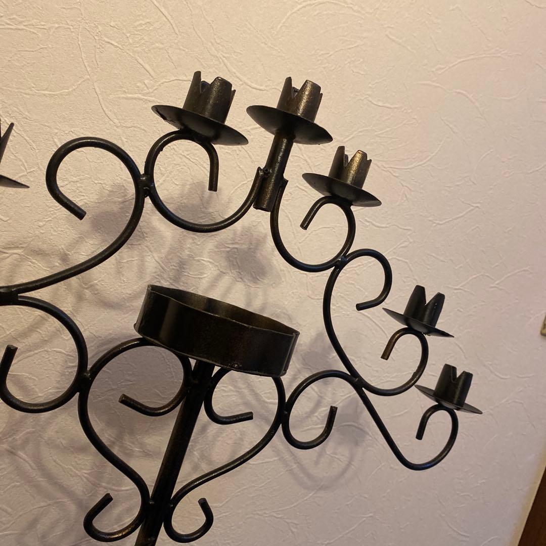 黒色金属製6灯キャンドルスタンド