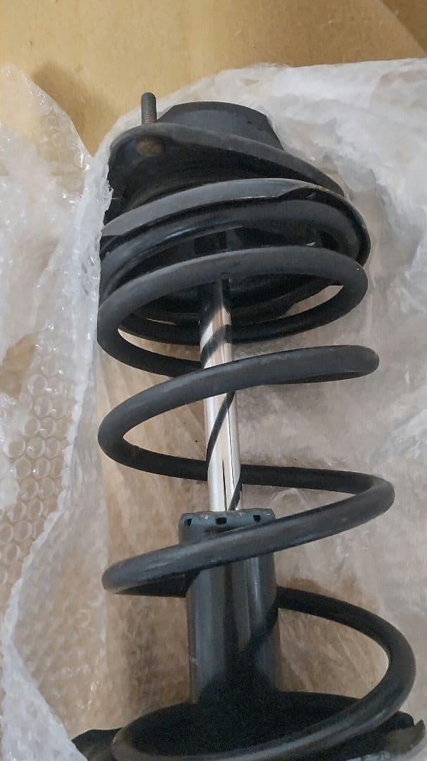 スバル　フォレスター　2代目　サスペンション一式！（TASG5 ）