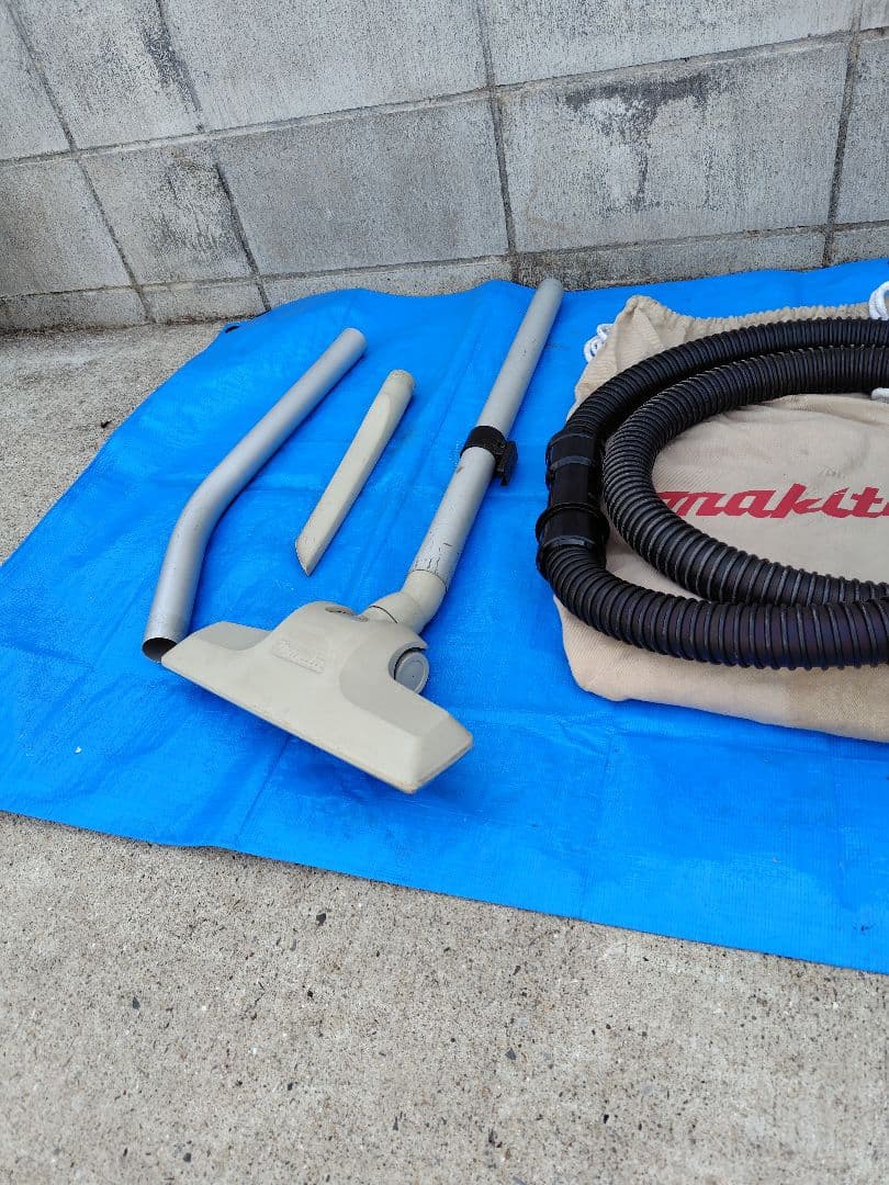 マキタ 乾湿両用 集じん機 キャニスター掃除機 業務用 490 32リットル