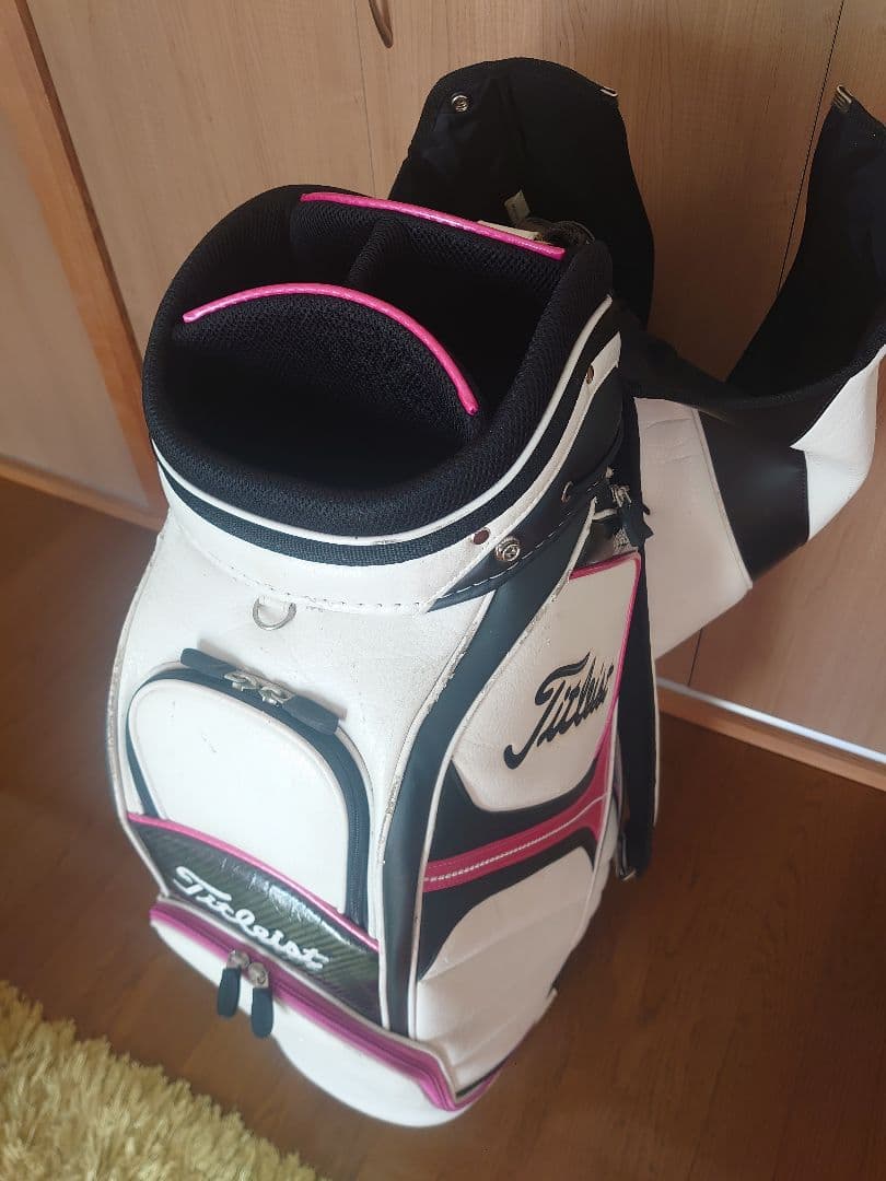 最終値下げ！！ タイトリスト キャディバッグ 9.5型 ４分割