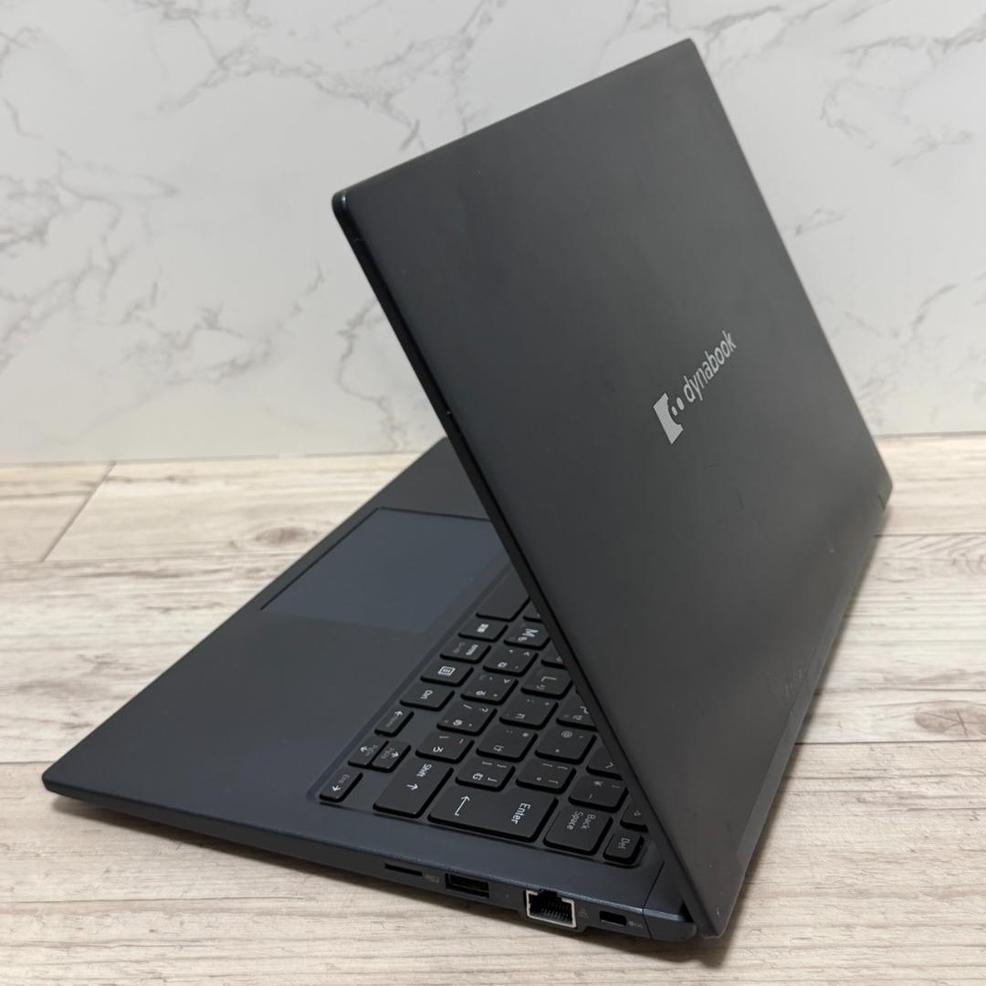 軽量コンパクト B5ノート Dynabook G83/HS 16GB 256GB