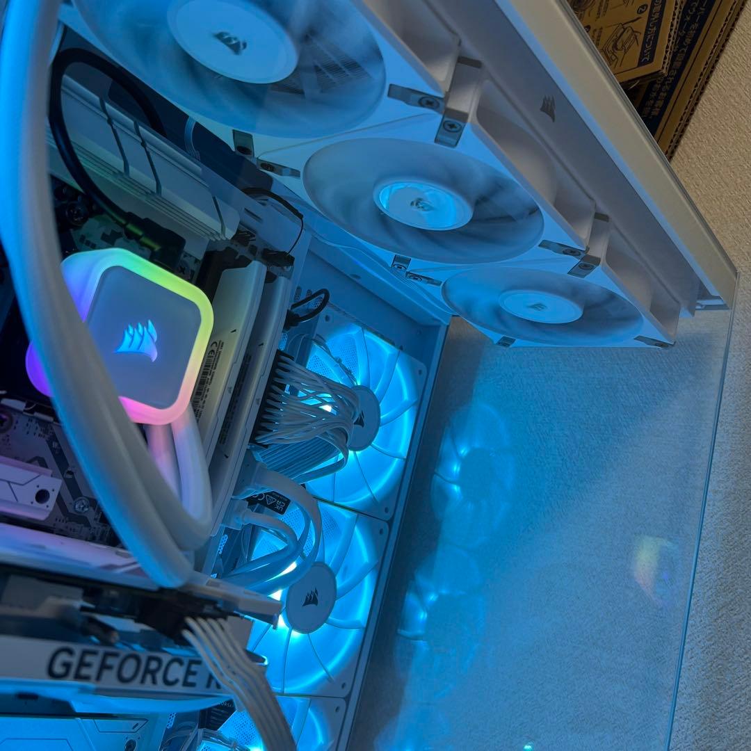 ホワイト RGBファン搭載 PCケース　コルセア