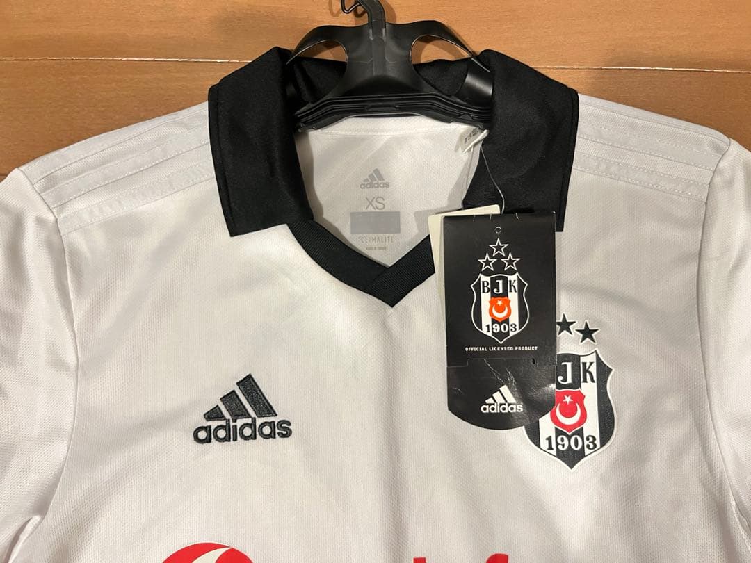 香川真司選手　ベシクタシュ移籍時公式ユニフォーム