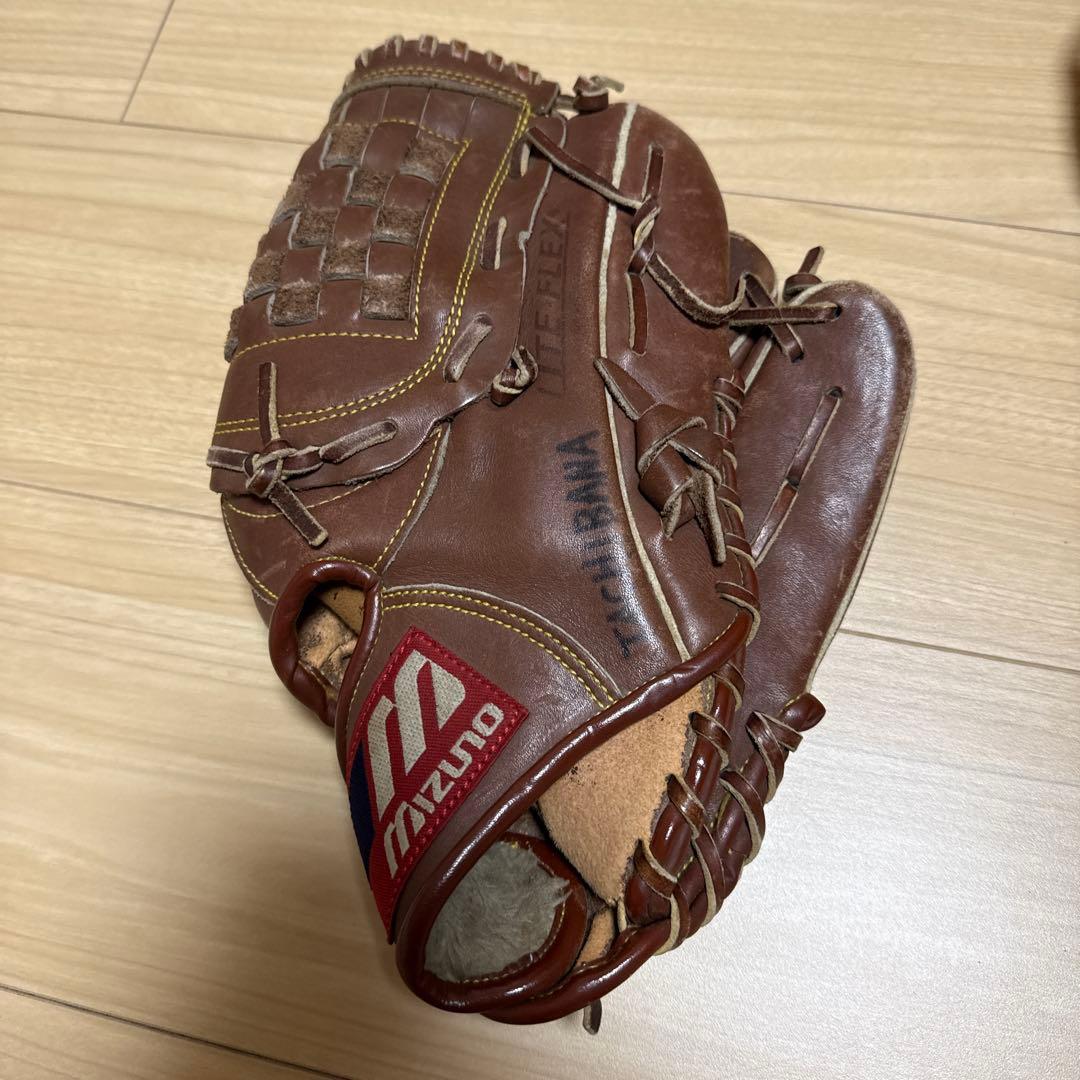 高校野球部員使用 グローブ 4点セット 部室整理