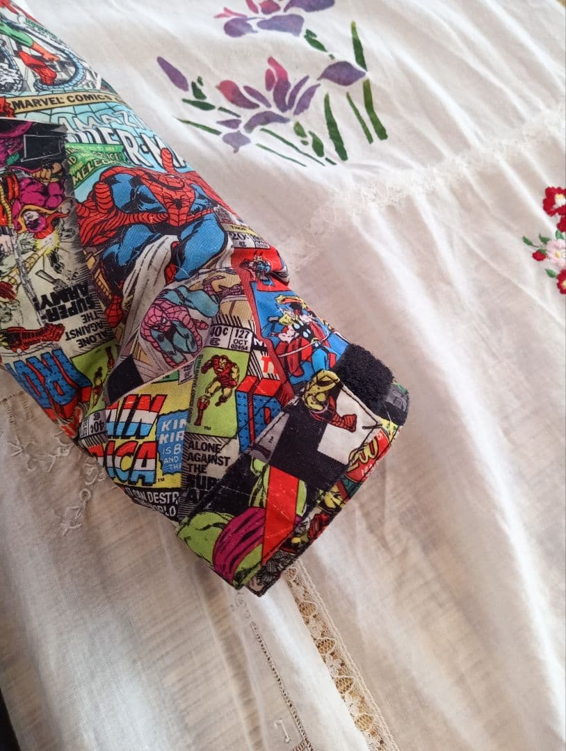 BURTON　MARVEL　つなぎ　カバーオール　スキーウェア　5T　6T