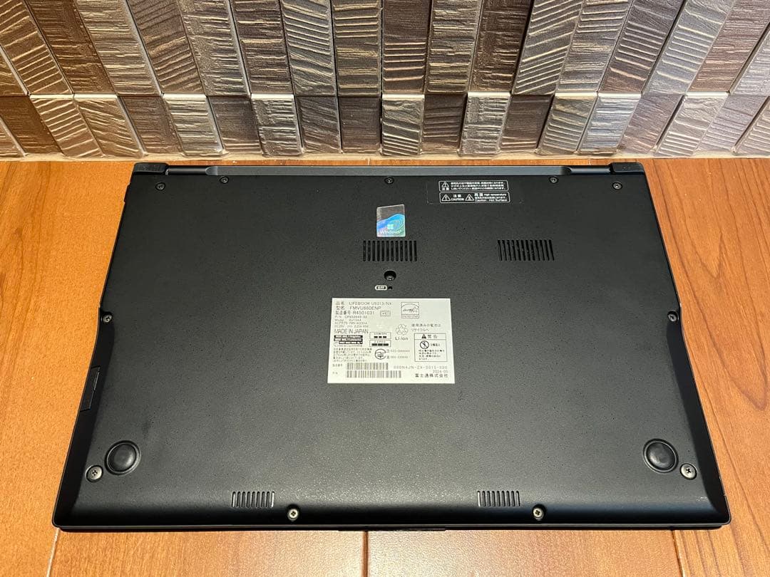 富士通 LIFEBOOK U9313/NX / Core i5-1235U /