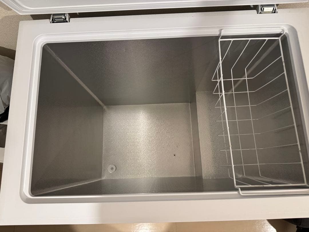 美品 アイリスオーヤマICSD-20A-Wノンフロン冷凍庫 198L2023年製