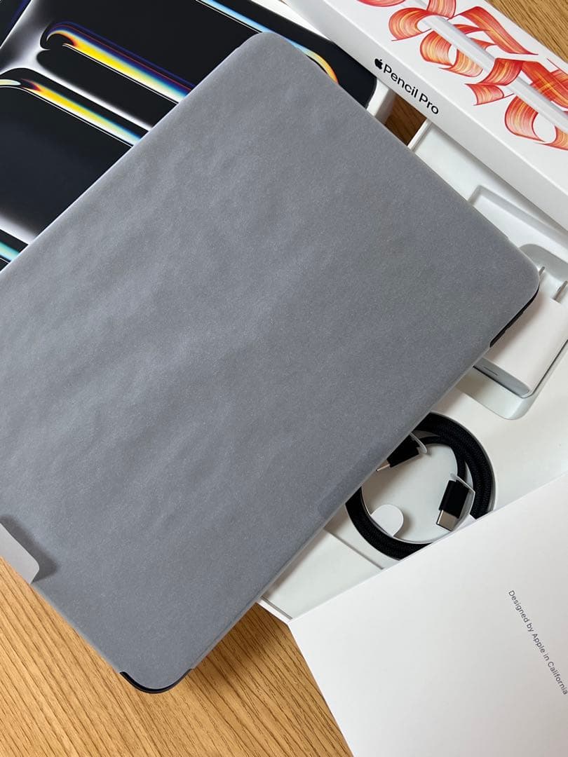 【極美品】iPad Pro M4 1TB Wi-Fiモデル スペースブラック