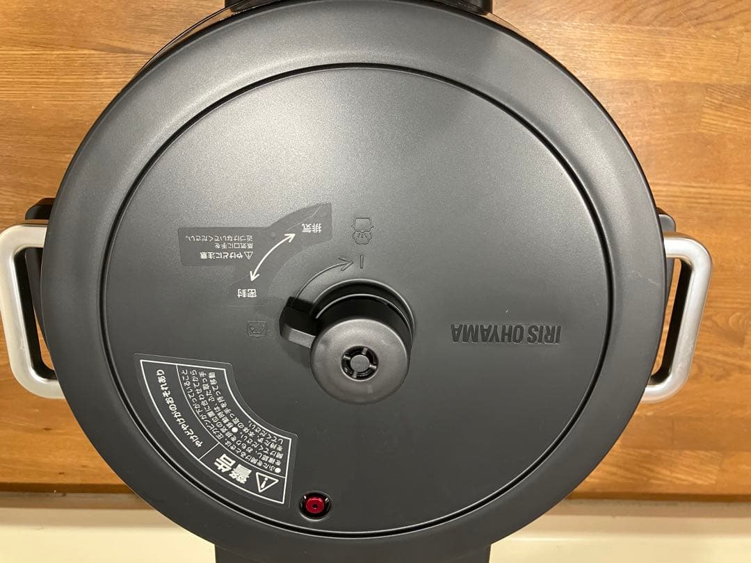 アイリスオーヤマ　電気圧力鍋　4L 開封済み未使用　KPC-MA4