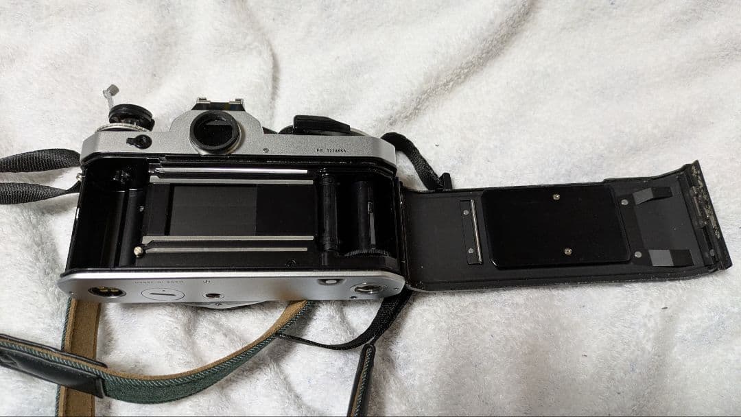 (いちご！)　Nikon FE　フィルムカメラ　＋　nikkor43-86