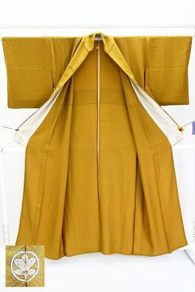 ★専用★美品 色無地 単衣 染抜き一つ紋 芥子色 花 地紋 身丈156cm 正絹