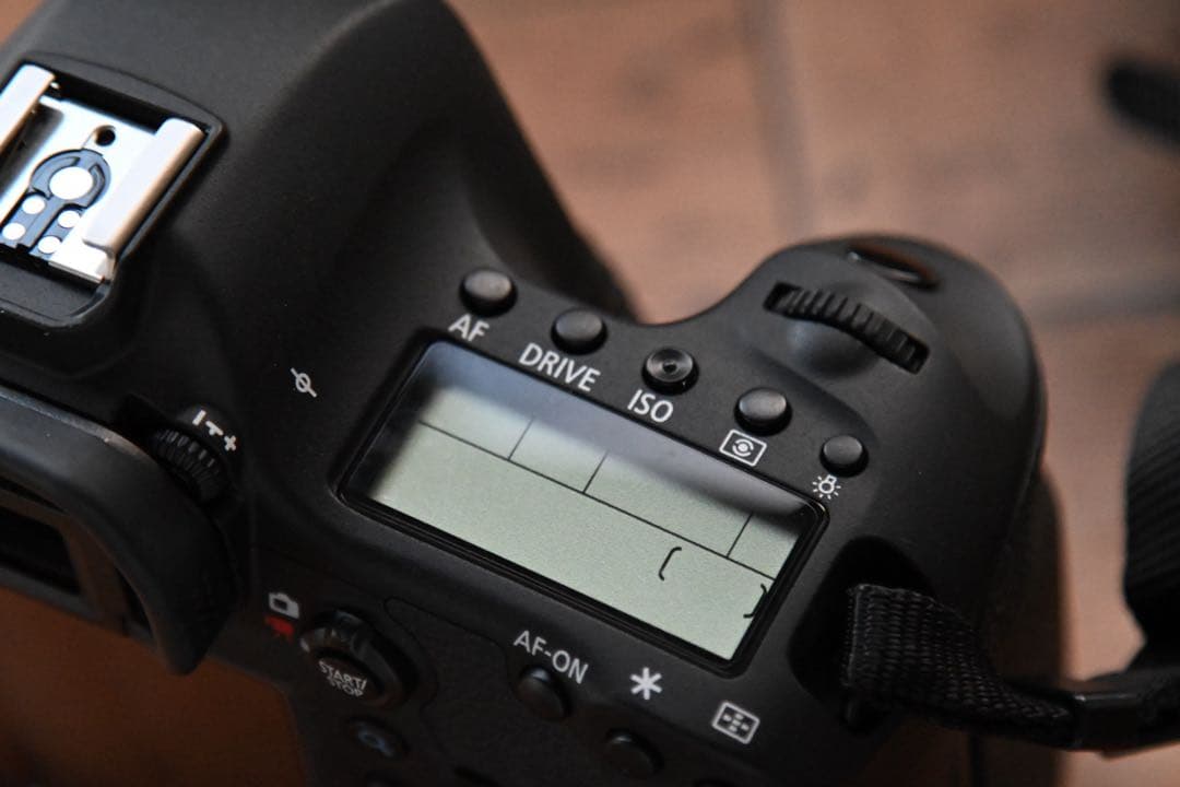 Canon EOS 6D デジタル一眼レフ 本体（ボディのみ）フルサイズセンサー