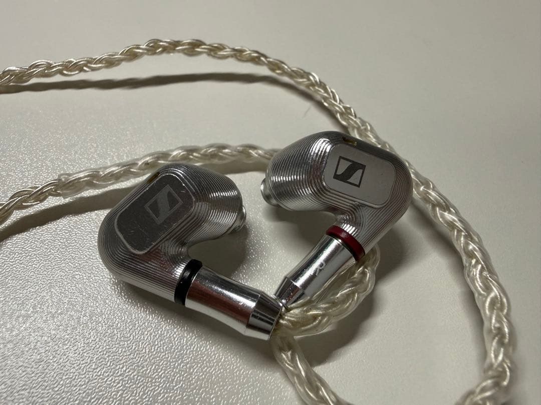 【eイヤ購入品】ゼンハイザー IE900 + オマケで4.4mmケーブル２つ