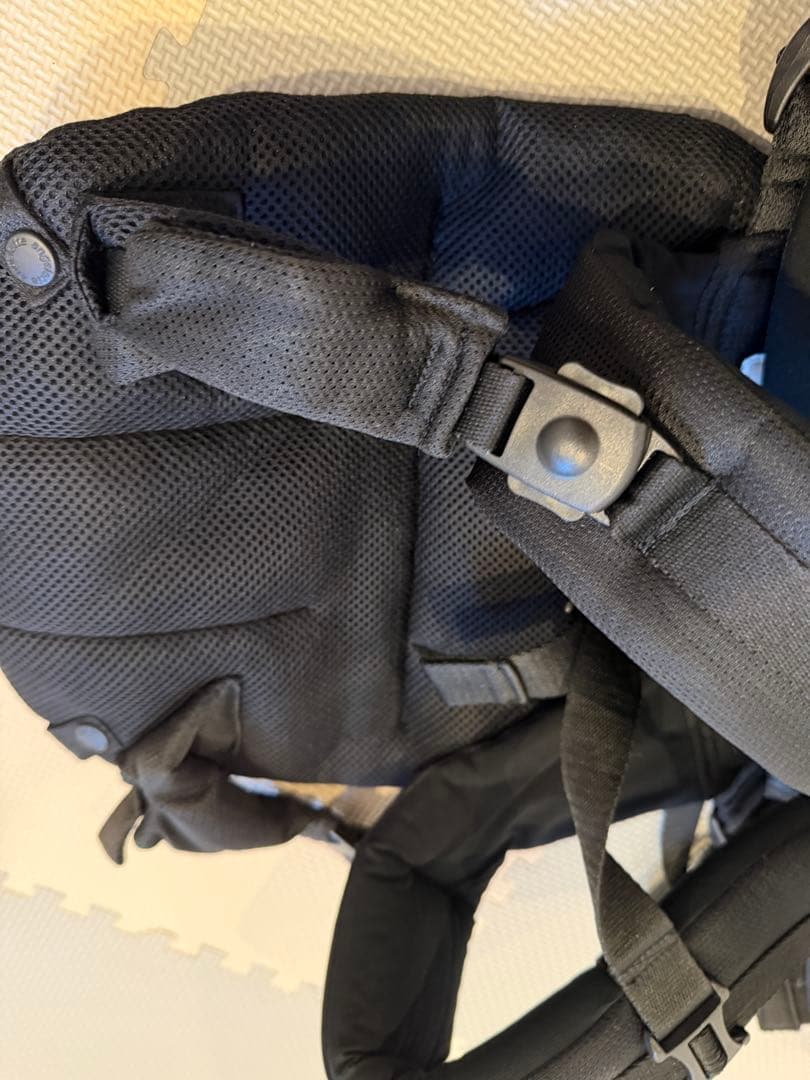 【極美品】アンジェレッテクアトロエアー3.2 抱っこ紐