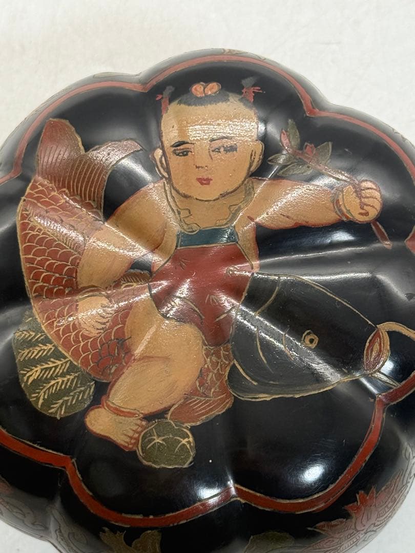 中国　漆器　唐子紋小物入　アンティーク　送料込み250905