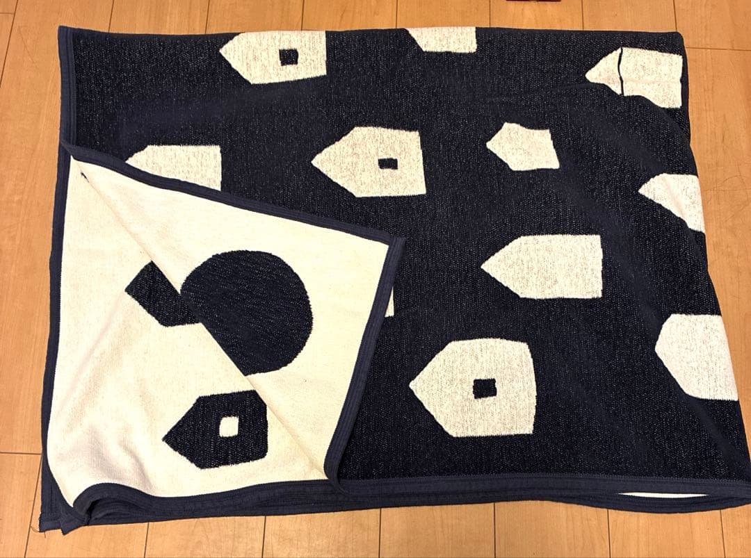 美品　ミナペルホネン　ブランケット
