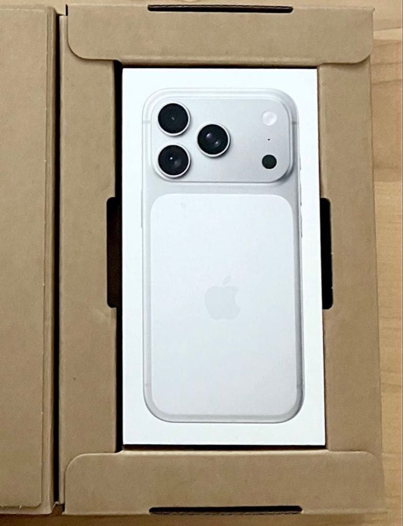 iPhone17ProMax512GBシルバー 完全新品未開封！