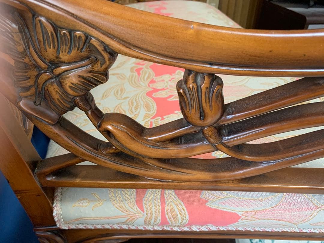 メデア社　イタリア製アンティークソファー