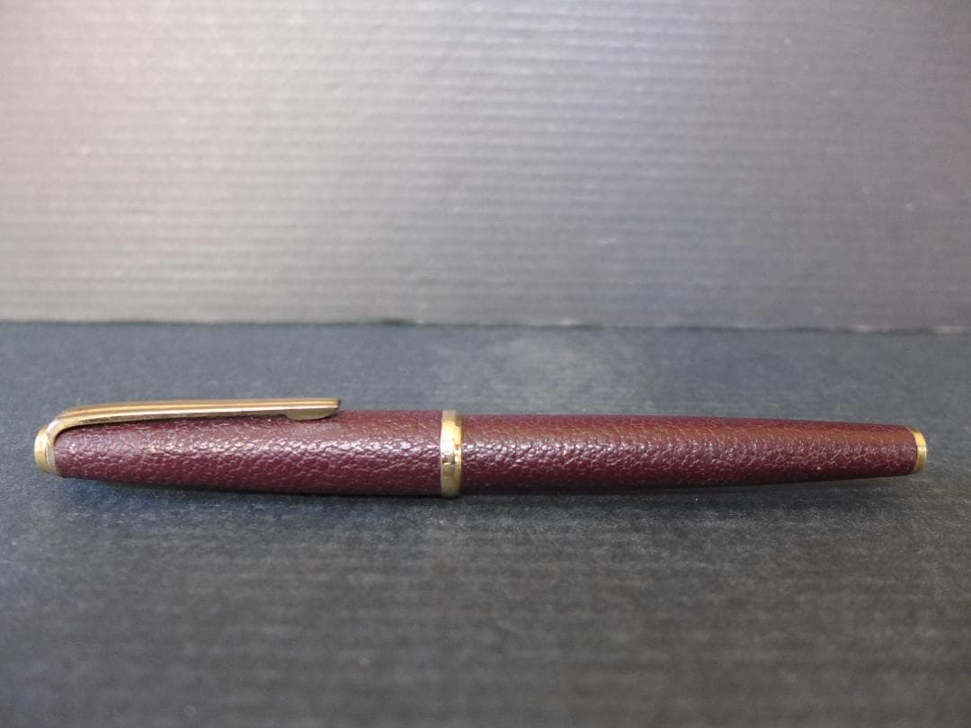 時代物　プラチナ万年筆　金属・皮製　ペン先:18K細軟 18 プラチナ　レトロ