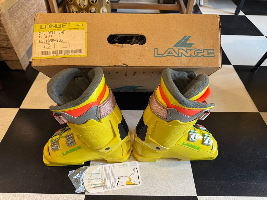 LANGE ラング スキーブーツ　イエロー　子供用