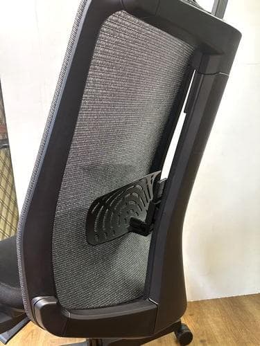 J【中古品】イトーキ サリダチェア YL8 可動肘付 YL8-SGBL-AEL