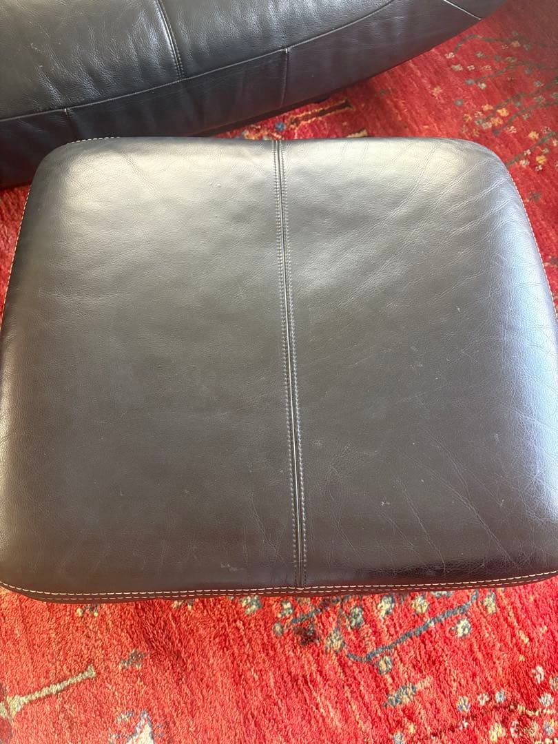 カリモク オットマン　本革　 ZT7306Ｋ001 ブラック