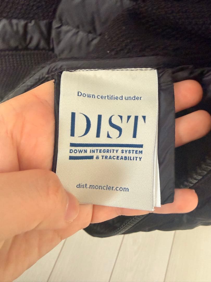 MONCLER ブラック ダウンカーディガン　カーディガン【訳あり】