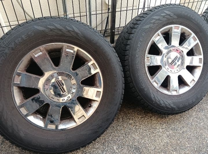 ナビゲーター純正ホイール 6穴　PCD135 純正ホイールにスタッドレスタイヤ