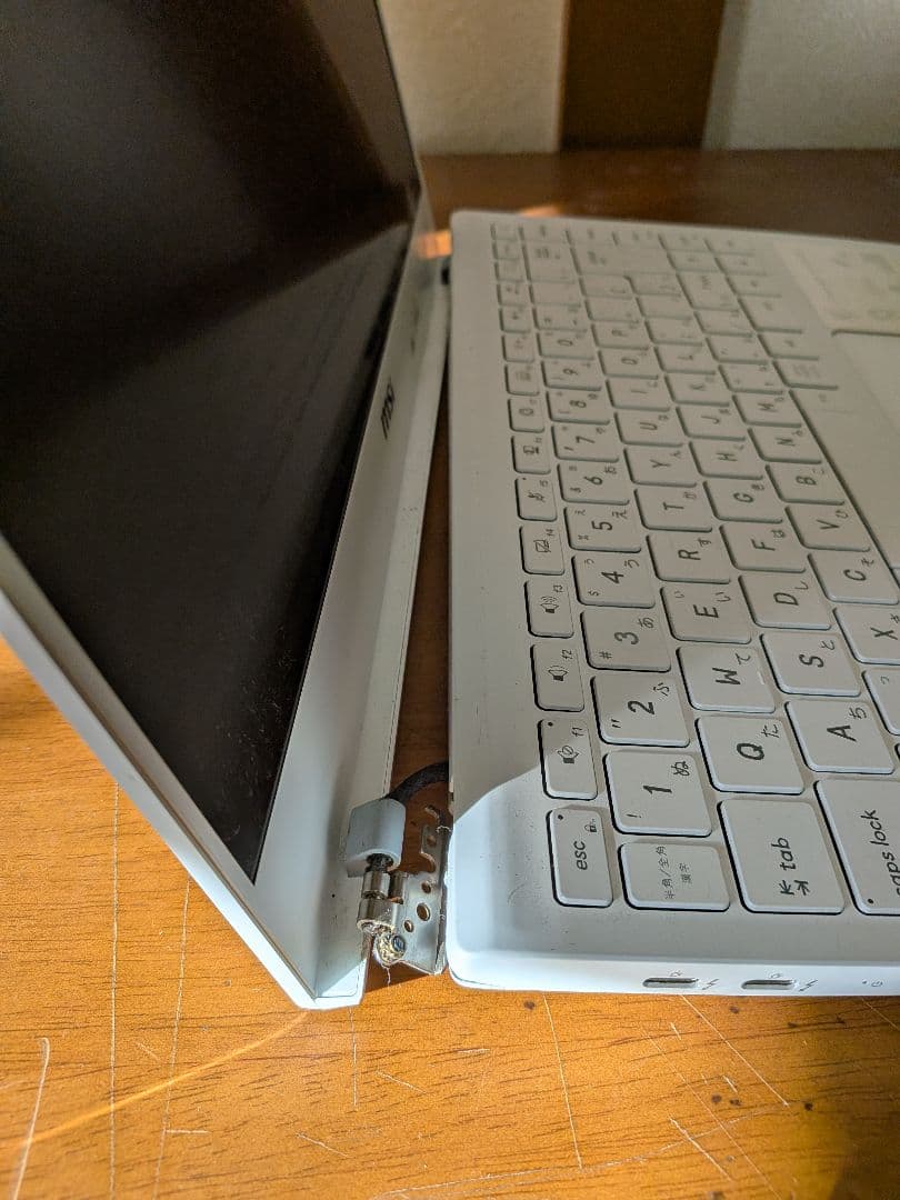 MSI ノートPC 14インチ。据え置きで使用推奨。ゲーム、動画編集可。