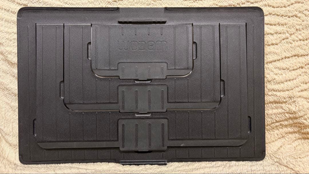 液タブ　WACOM Cintiq Companion Hybrid 13.3型