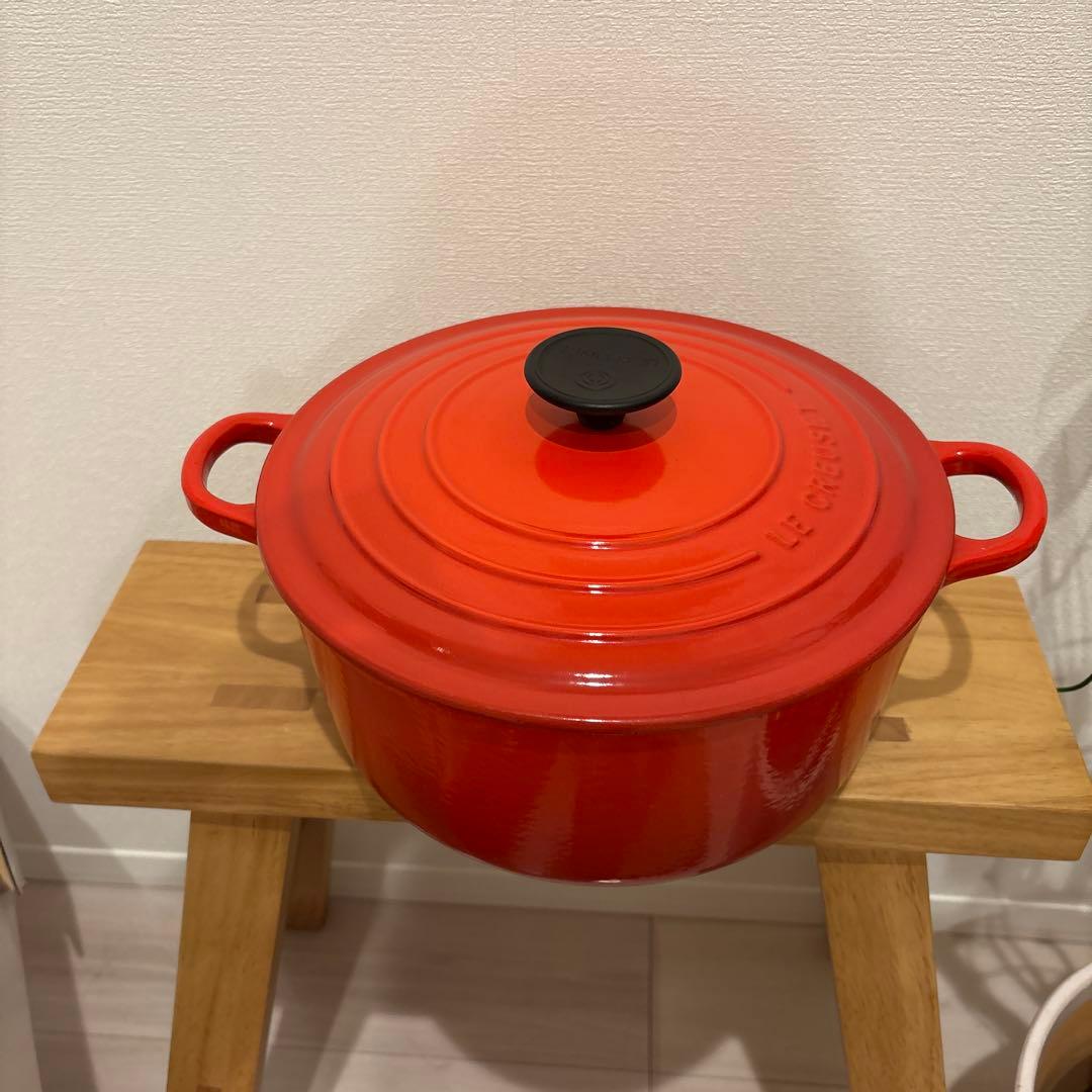 ルクルーゼ ココットロンド 24