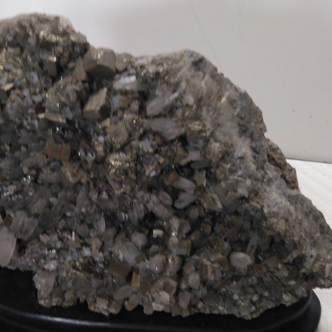 原石、国産鉱物、大型天然鉱物、水晶黄鉄鉱、パワーストーン 、インテリア