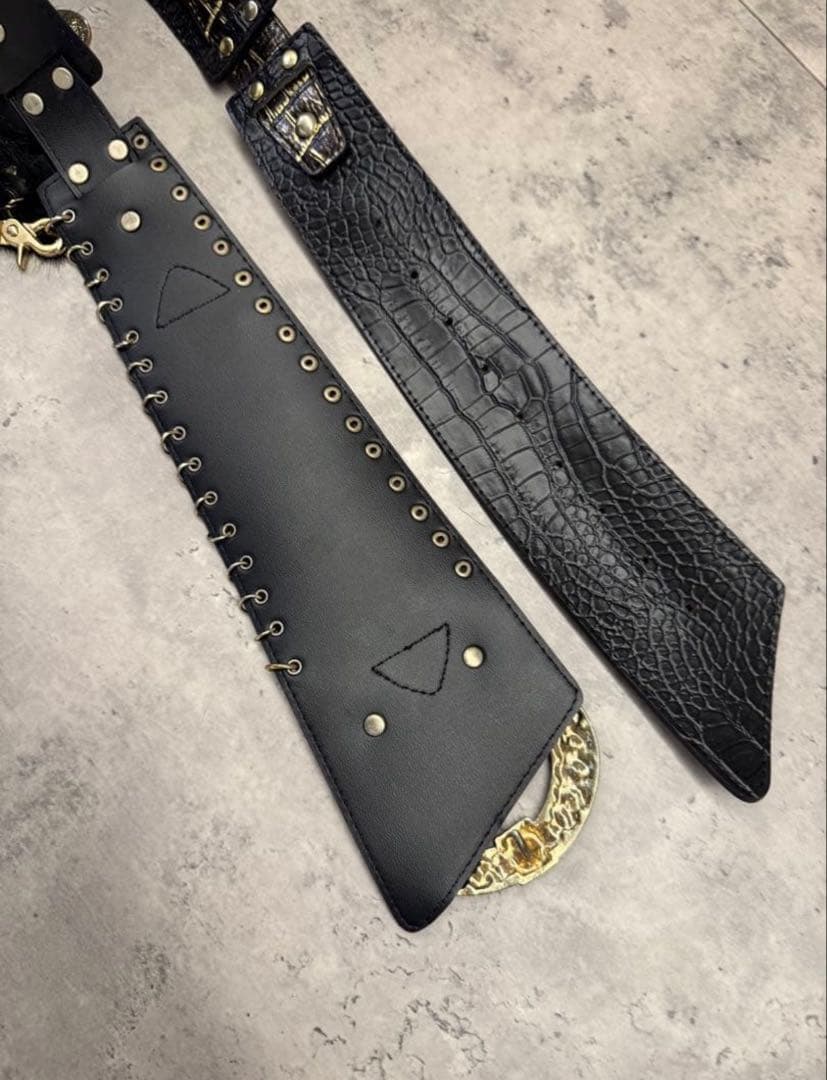 d.i.a Y2K ベルト　オメガバックル