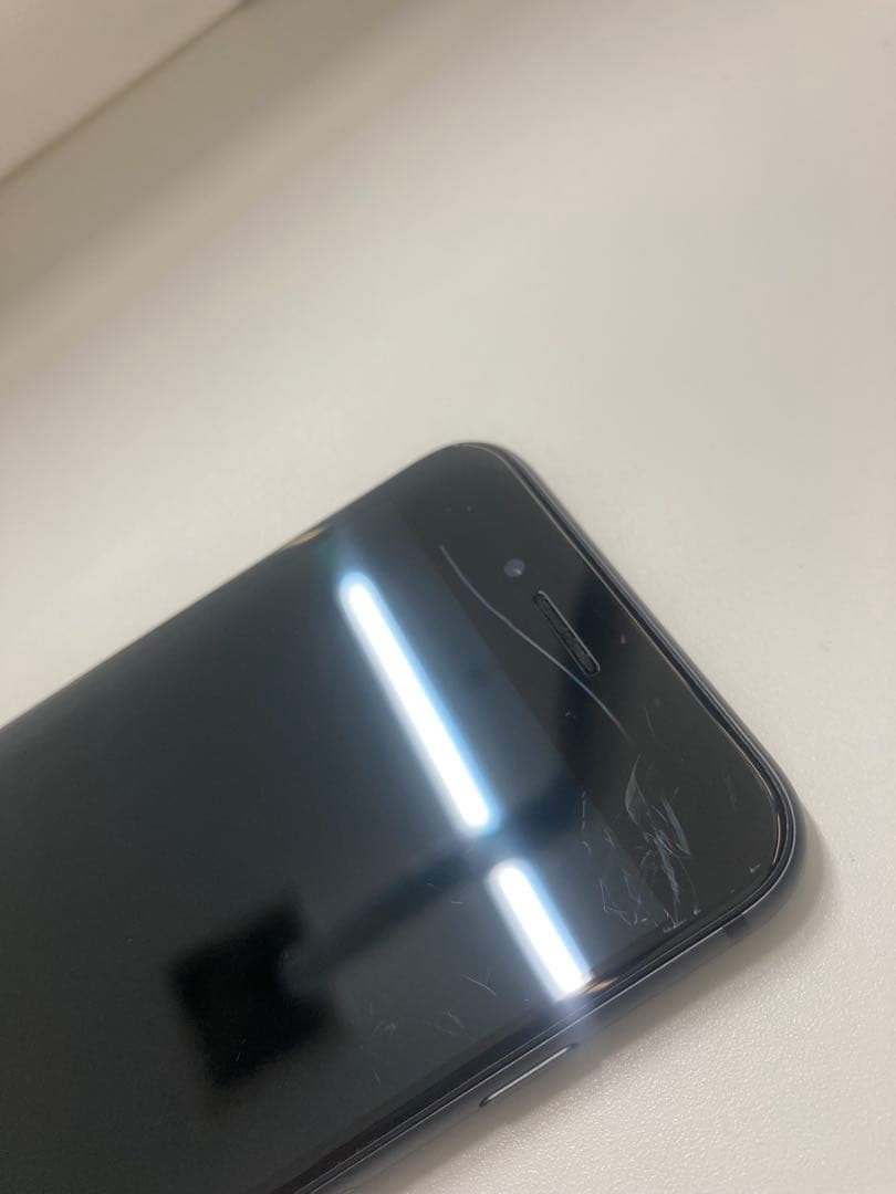 iPhone 8 ブラック　64GB SIMフリー　K1740